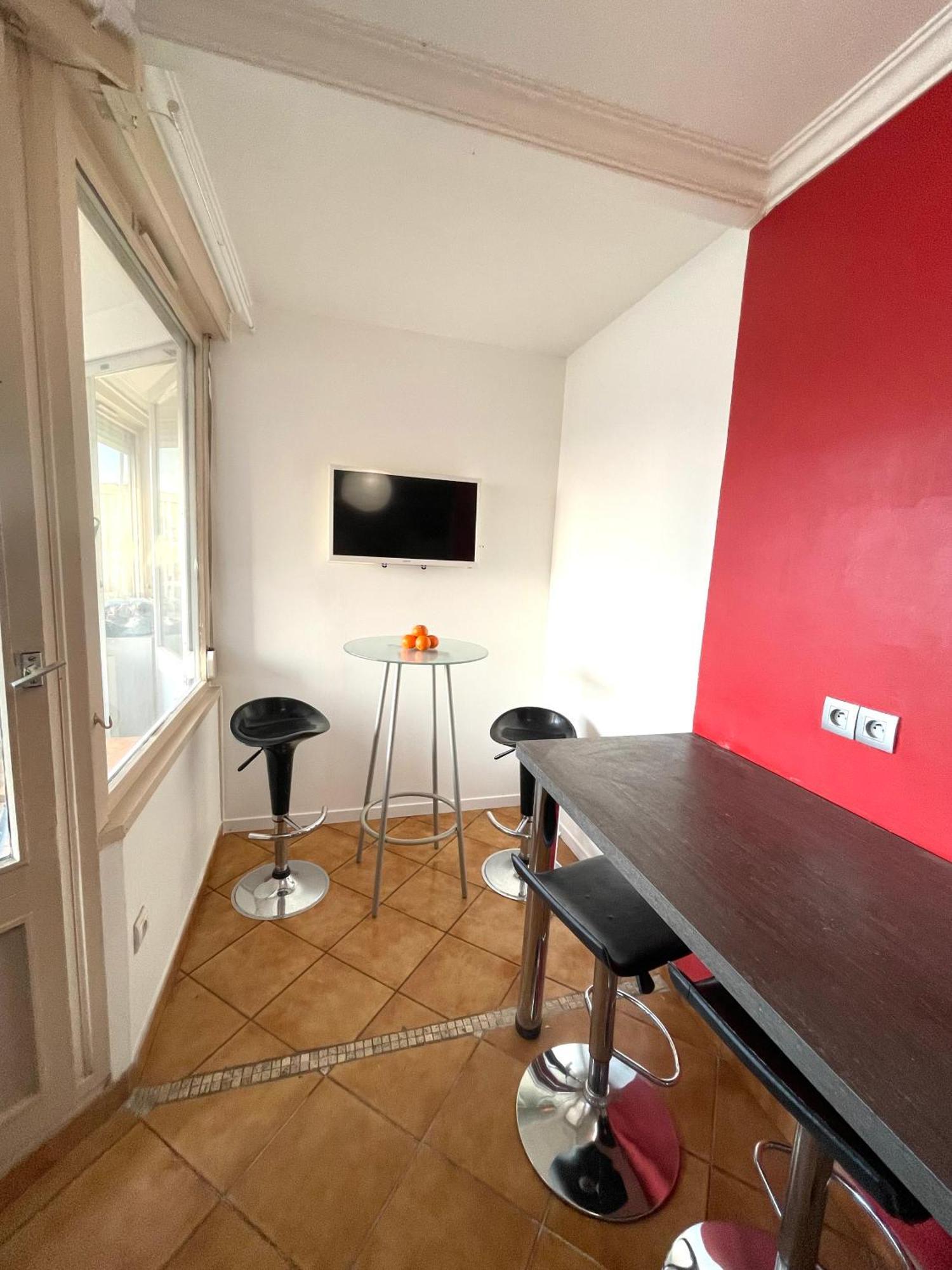 Location Chambre privée en colocation dans un appartement vaulx en velin centre Extérieur photo